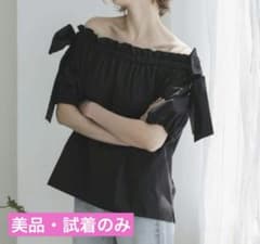 【新品未着用】Donoban ショルダーリボン2wayブラウス　BLACKのサムネイル