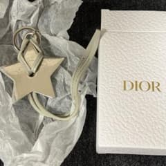 Dior 星型チャーム キーホルダーのサムネイル