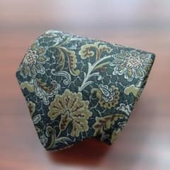 ネクタイ グリーン系 花柄　フェンディのサムネイル