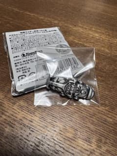 仮面ライダー 変身ベルト型　メタルピンバッジのサムネイル