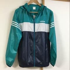 【期間限定値下げ】新品✨アディダスナイロン薄手ジャンパーのサムネイル
