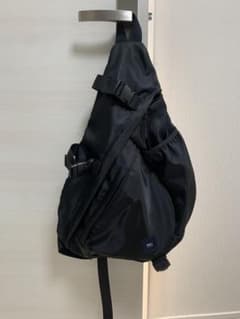 黒 ポリエステル スリングバッグ Fのサムネイル