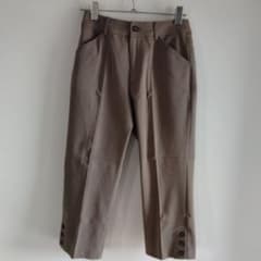 新品　膝下丈パンツのサムネイル