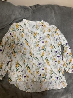 花柄シャツのサムネイル