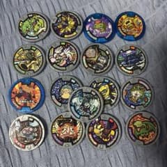 妖怪メダルはらおドリ」「ナガバナナ」「ふくろじじい」「うみぼうず」計4枚のサムネイル