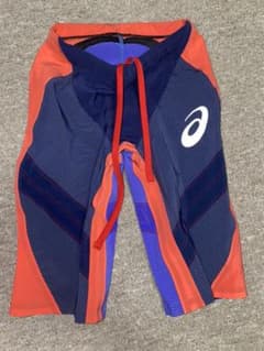 asicsのサムネイル