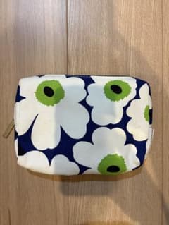 なこ様専用　取り置きmarimekko for FINNAIR 花柄ポーチのサムネイル