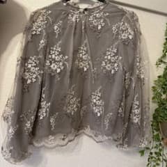 mysty woman フローラルレース刺繍ロングスリーブブラウス トップスのサムネイル