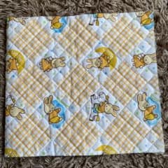 ぎゅなさま専用　キルティングはぎれのサムネイル
