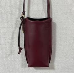 LOEWE 로에베 게이트 포켓 가죽 숄더백 버건디