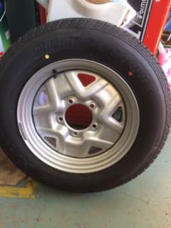175/80R16 新品未使用タイヤ&ホイールセットのサムネイル