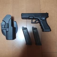 東京マルイ GLOCK 17 Gen3 ガスブローバック 本体 ホルスター付 - メルカリ