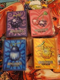 ワンピースカードゲーム　リミテッドスリーブ 4種セットのサムネイル