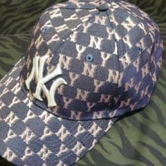 ☆新品・送料込☆ MLB ヤンキース NYロゴ総柄キャップのサムネイル