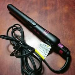 美品☆ ヴィダルサスーン ヘアアイロン 最大180℃ VSのサムネイル