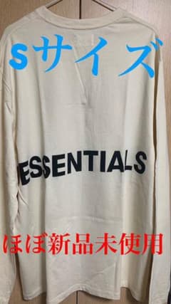 エッセンシャルズ長袖Tシャツのサムネイル