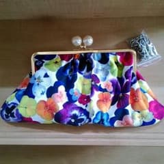 花柄クラッチバックのサムネイル