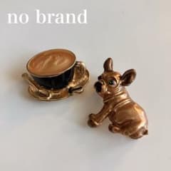 コーヒーカップと犬のブローチのサムネイル