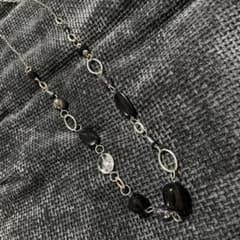 ロングネックレス ブラックビーズ シルバー調のサムネイル