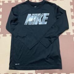 NIKE ナイキ ロンT Sサイズ　140のサムネイル