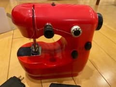 電動ミシン（赤色) 初心者向けのサムネイル