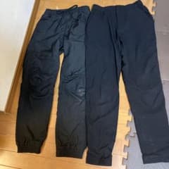 UNIQLO　ジャージパンツ　防風ウォームイージーパンツ 暖パン ２枚セットのサムネイル