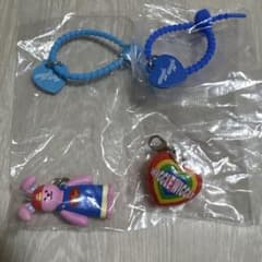 wigglwiggleカラフルマルチチャーム2点セット