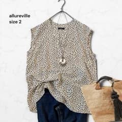 美品】allureville ランダムドット柄ノースリーブブラウス とろみ 