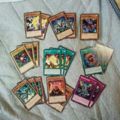 遊戯王　真紅眼セットのサムネイル