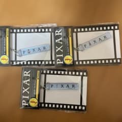 PIXAR happyくじ　キーホルダー　3つのサムネイル