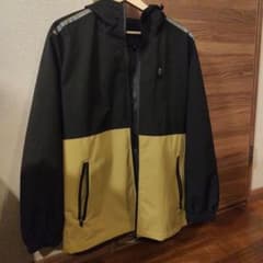 ナイロンジャケット 黒/黄 フード付き　カッコイイのサムネイル