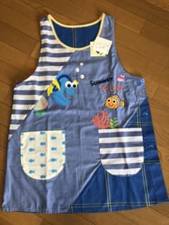 【送料込】❤️ファインディング・ニモ エプロン  M〜L 新品 保育士❤️のサムネイル