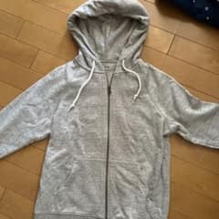 ユニクロ パーカーのサムネイル
