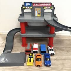 タカラトミー はじめてトミカ ちゅうしゃじょうセット 車7台 箱付き はじめてトミカ ちゅうしゃじょうセット 車7台付き 駐車場 タカラ