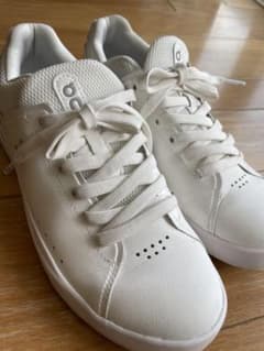 On THE ROGER Advantage White 24㎝のサムネイル