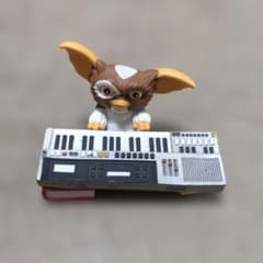 グレムリン ギズモ フィギュア niko and.. ガチャのサムネイル