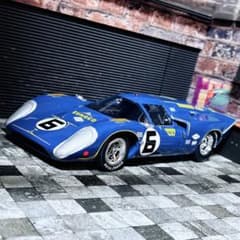 ショーケース付属 1/18 Spark ローラT70 Mk.3B GT 1969 - メルカリ