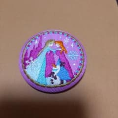 ディズニー刺繍缶バッジ2　アナと雪の女王のサムネイル