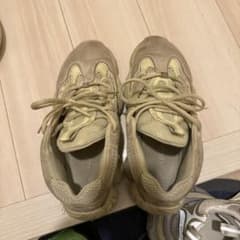 yeezy 500のサムネイル