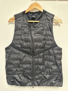 【新品未使用】ナイキダウンベストのサムネイル