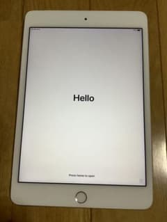 iPad mini4 Wi-fi Cellular 128GB シルバーのサムネイル