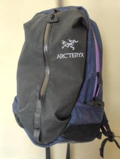 【美品】ARC'TERYX アロー22 バックパック ネイビー パープルのサムネイル