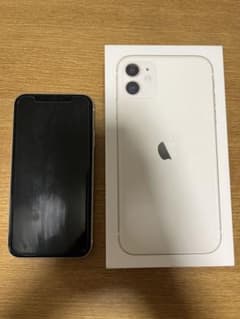 iPhone 11 ホワイト 128 GB SIMフリーのサムネイル