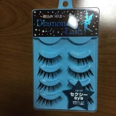つけまつげのサムネイル