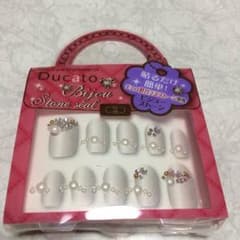 貼るだけ簡単！ビジューアート☆のサムネイル