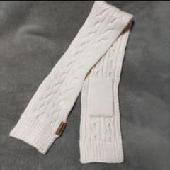 ミキハウス　ニットマフラー　ケーブル編み　アイボリー　ループ付