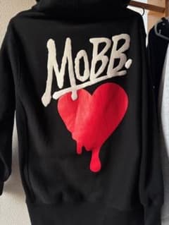 MOBB パーカー ブラック ハートロゴのサムネイル