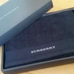 BURBERRYバスタオル♪ネイビーのサムネイル