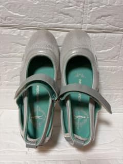 e*n様 NEW BALANCE POSTURE WALKING SHOESのサムネイル