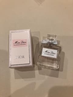Miss Dior Blooming Bouquet 香水のサムネイル
